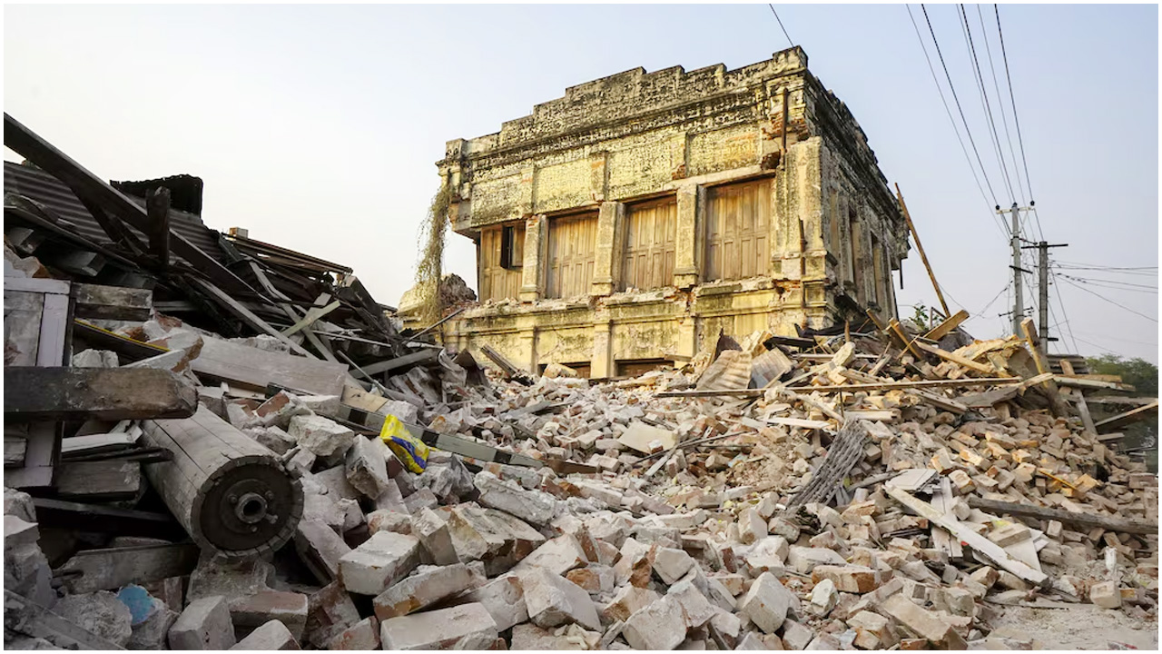 মিয়ানমারে ত্রাণের গাড়িবহরে জান্তার গুলি